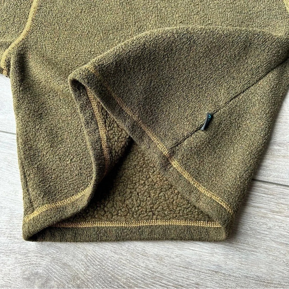 Kuhl Kids’ Alfpaca Fleece Pullover Sweater Made in Canada - Picture 5 of 13